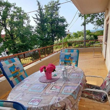 Apartment Luka Dobrinj Bagian luar foto