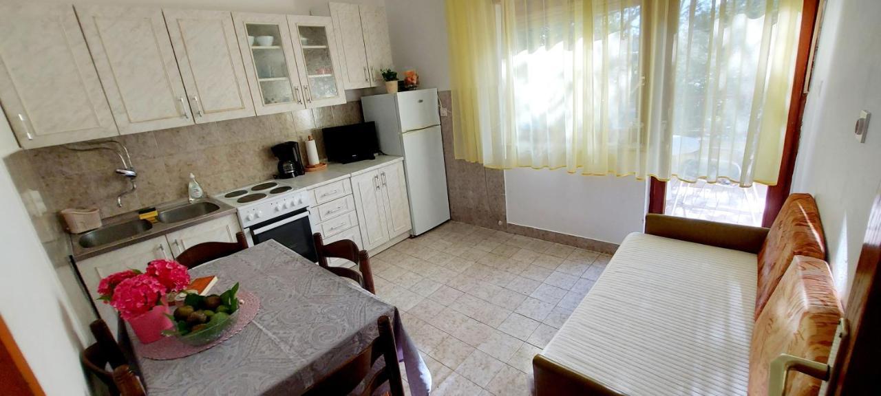 Apartment Luka Dobrinj Bagian luar foto