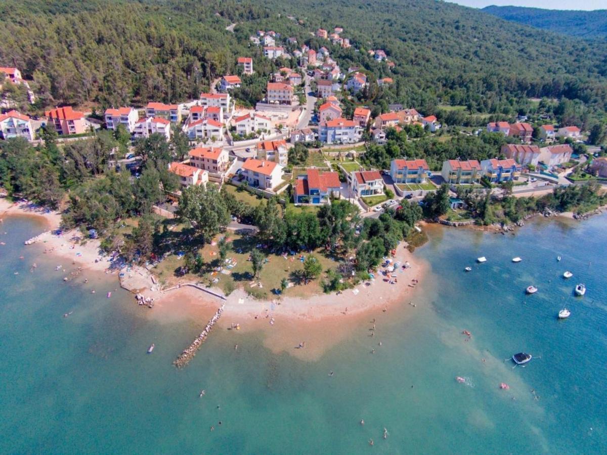 Apartment Luka Dobrinj Bagian luar foto